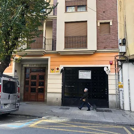 Centro Historico Catedral Carril Del Picon. Parking Opcional